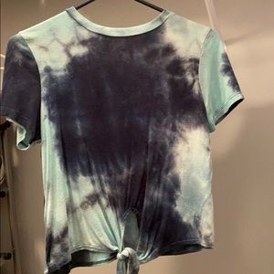 Short-sleeved T-shirt